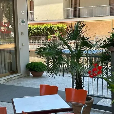 Milton Hotel Cesenatico