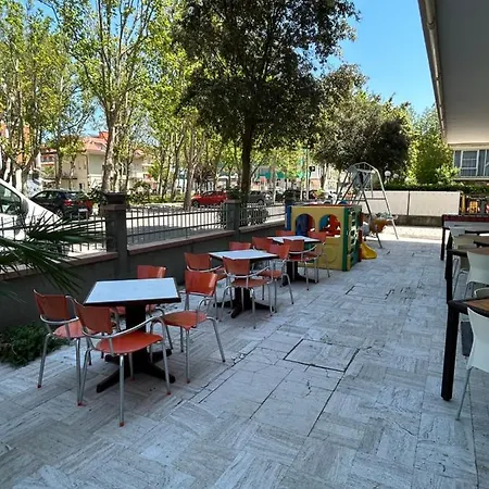 Hotel Milton Cesenatico