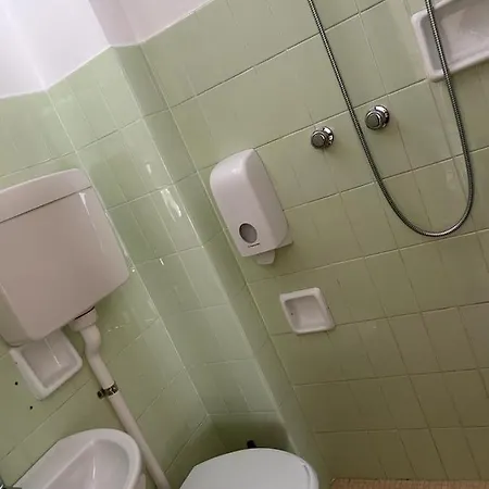Milton Hotel 2*